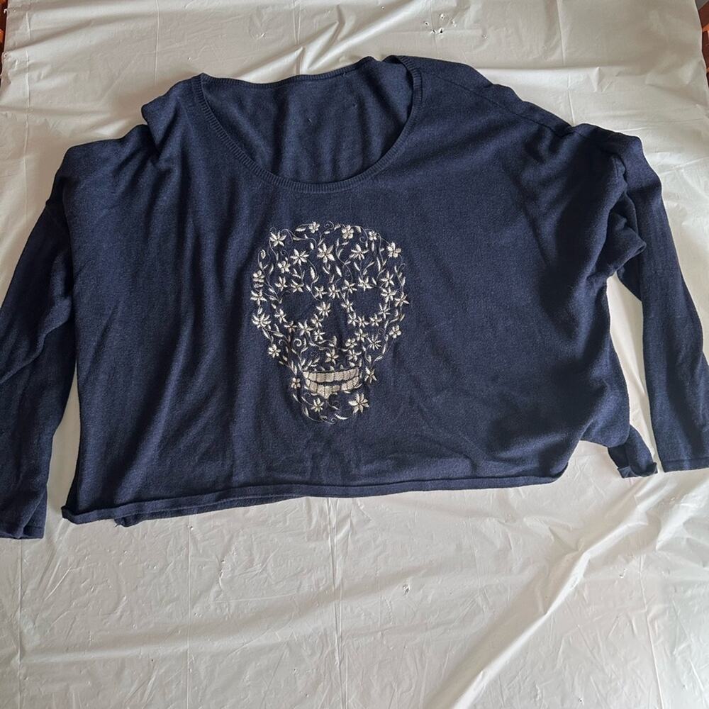 Vintage Blue Sweatshirt with Embroidered Floral Skull